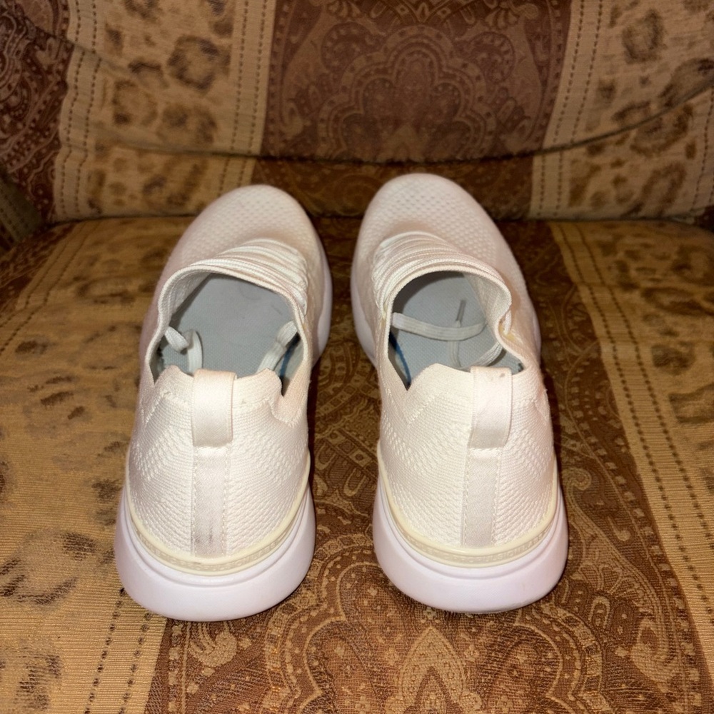 Apl Techloom Breeze White Performance Athletic Sh… - image 5